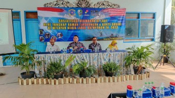 Lanal Batuparon Berikan Sosialisasi Alat Tangkap Ramah Lingkungan Kepada Masyarakat Maritim