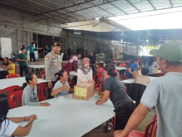Kasat Samapta AKP Gede Budiarta Saksikan Sortiran dan Lipatan Surat Suara