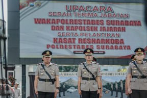 Upacara Serah Terima Jabatan Wakapolrestabes Surabaya, Kapolsek Jajaran dan Pelantikan Kasat Resnarkoba Polrestabes Surabaya