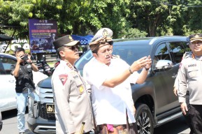 Kapolda Bali Cek Kesiapan Polres Klungkung di Pos Goa Lawah