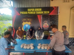 Indahnya Berbagi Sesama, Polsek Tanggulangin Giatkan Jumat Berkah