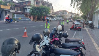 Personil Satgaslantas OLA 2023 Gatur Lalin di Gereja Katedral