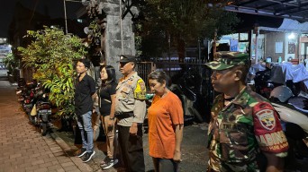 Bhabinkamtibmas Polsek Denpasar Barat Melaksanakan Pendampingan Kegiatan Tibduktang