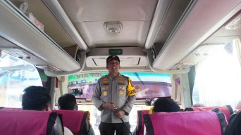 Kapolresta Sidoarjo Pantau Libur Nataru Sambil Motivasi Personel di Pos Pam dan Pos Yan Ops Lilin Semeru 2023