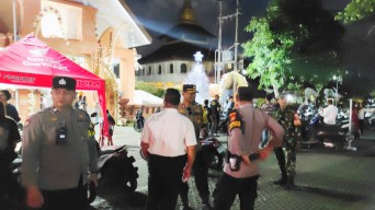 Kapolsek Kuta Selatan Kontrol Misa Natal Hari Ke 2