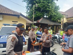 Polsek Tanggulangin Cek Kesiapan Alat dan Gelar Pasukan Jelang Tahun Baru