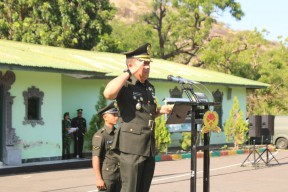 Danrindam IX/Udayana Pimpin Upacara Penutupan Prodi Dikjurtaif Abit Dikmata TNI AD