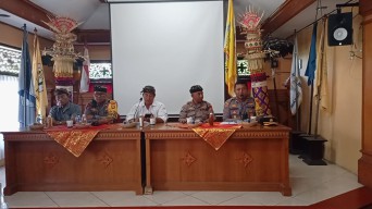 Pereratkan Sinergi Kepolisian Dengan Masyarakat Desa Sumerta Kauh
