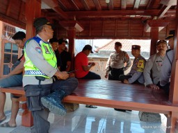 Jumat Curhat Polsek Densel Bersama Kelompok Nelayan Kubu Dayuh