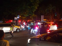 Kemacetan di Bandara Ngurah Rai, Normal Kembali Dini Hari
