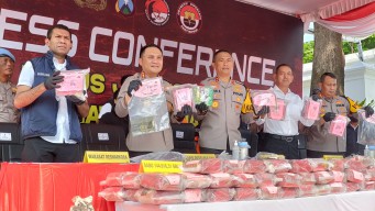 Satresnarkoba Polrestabes Surabaya Berhasil Tangkap Dua Pelaku Pengedar Narkoba Lintas Provinsi