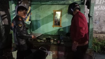 Polsek Simokerto Berjibaku Amankan Perayaan Tahun Baru 2024