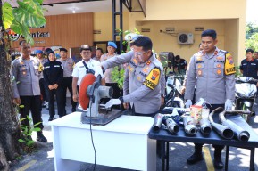 Polres Ngawi Musnahkan 176 Knalpot Brong Jelang Pergantian Tahun