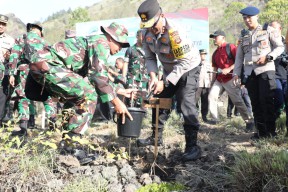 Polda Bali Ikut Tanam Pohon dan Melestarikan Alam