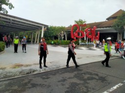 Polres Bandara Ngurah Rai Laksanakan Patroli dan Sampaikan Imbauan Kamtibmas 