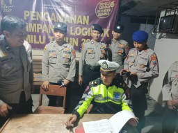 Polres Pamekasan Siagakan Personel Untuk Pengamanan Gudang Logistik Pemilu