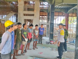 Berikan Imbauan Keamanan Kepada Pekerja Proyek Bangunan, Jaga Harkamtibmas