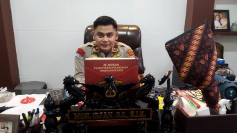 Kapolsek Simokerto Cegah Curanmor Dengan Cara Terjunkan Anggota Untuk Blusukan ke Pemukiman