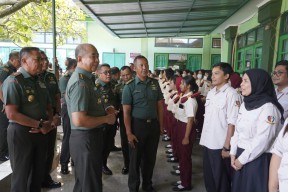 Kunjungan Kerja Wakasad Tinjau Stikes Kesdam IX/Udayana