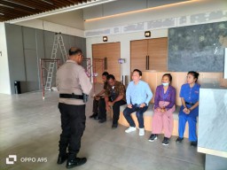Polsek Denbar Optimalkan Minggu Kasih Jalin Silaturahmi Bersama Jemaat Gereja