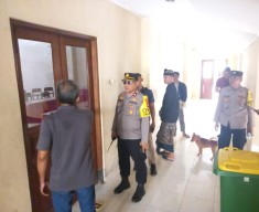 Kapolsek Mengwi Asistensi Gudang Logistik, Jelang Distribusi Logistik Pemilu