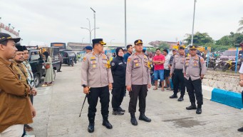 Kapolres Sumenep Berangkatkan Personel BKO Pam Pemilu di Kepulauan Masalembu