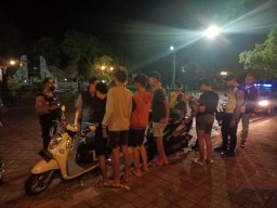 Cegah Kejahatan, Polsek Mengwi Gencarkan Blue Light Patrol