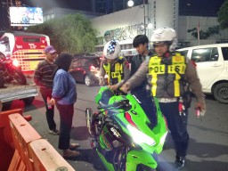 Satlantas Polrestabes Surabaya Lakukan Giat Razia Knalpot Brong Jelang Pemilu 2024