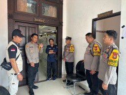 Pengamanan PPK Petang Dipantau Lansung Wakapolres Kompol Made Pramasetia 