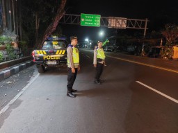 Gelar Patroli Subuh, Polsek Denbar Optimalkan Bluelight Patrol Tangkal Kejahatan Jalanan