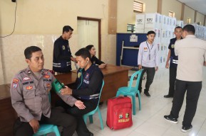 Polres Nganjuk, Libatkan Tim Kesehatan Untuk Anggota Pam dan Penyelenggara Pemilu 2024