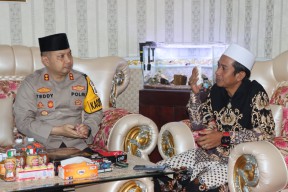 Cooling System Pasca Pungut Suara Kapolres Pasuruan Ajak Ulama dan Elemen Masyarakat Mempererat Silaturahmi