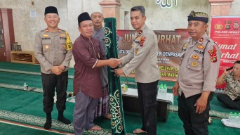 Jumat Curhat Polresta Denpasar Dengan Warga Muslim Musholla Al Ikhwan