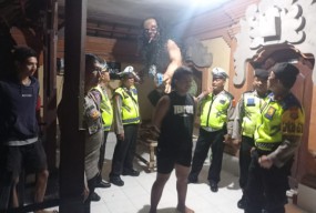 Blue Light Patrol Malam Minggu, Polsek Dentim Sambang ke Setiap Banjar
