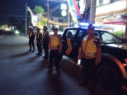 Bung Troli Polsek Denbar Pantau Ogoh-ogoh Disetiap Banjar Jelang Galungan dan Nyepi