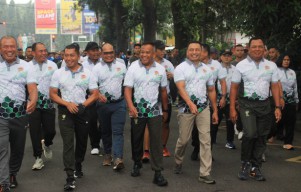 Yon Bekang 2 Kostrad Ikut Andil Memeriahkan Jalan Sehat Dalam Rangka HUT ke 63 Kostrad