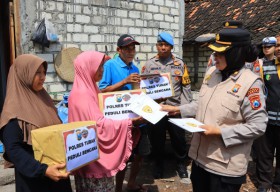 Polres Tuban Beri Konseling dan Pendampingan Psikologi Korban Gempa