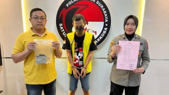 Edarkan Narkotika Jenis Sabu, Pria Pengangguran Berhasil Diringkus Satresnarkoba Polrestabes Surabaya