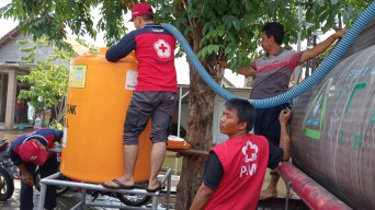 Perumda Delta Tirta Sidoarjo Salurkan 200 Ribu Liter Air Bersih Untuk Korban Banjir