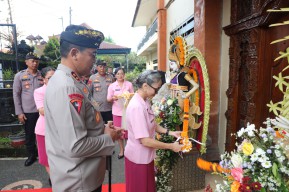 Kapolda Bali bersama Ketua Bhayangkari Bali Resmikan Sekolah SLB C Kemala Bhayangkari Tabanan