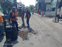 Gus Muhdlor Pastikan Aduan Masyarakat Terkait Jalan Rusak Direspon dan Segera Ditangani