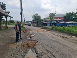 Warga Dukung Bupati Gus Muhdlor Bereskan Masalah Jalan Rusak Dengan Betonisasi Berkelanjutan