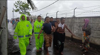 Satpolairud Berhasil Selamatkan Nelayan Korban Kapal Karam di Perairan Situbondo