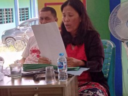 Kades Suka Damai Melakukan Mediasi Permasalahan Batas Lahan Hak Milik