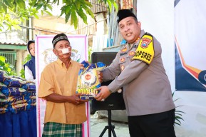 Berbagi Kasih di Bulan Ramadhan Polres Pelabuhan Tanjung Perak Gelar Bansos dan Santuni Anak Yatim