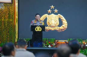Kapolri Apresiasi Divhumas Atas Sertifikasi ISO 9001: 2015