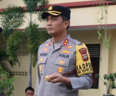 Kapolres Buleleng, Pimpin Apel Jam Pimpinan Dirangkaikan dengan Pelepasan Purnabakti