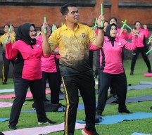 Peringati HUT ke 44 YKB, Polda Bali Gelar Olah Raga Bersama