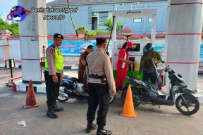 Patroli Dialogis Polsek Denbar Antisipasi Praktek Kecurangan SPBU