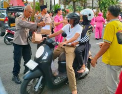 Polsek Sidoarjo Kota Bersama Bhayangkari Berbagi di Bulan Suci Ramadhan